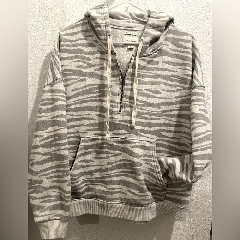 American Eagle 3/4 zip hooded sweatshirt zebra print size small